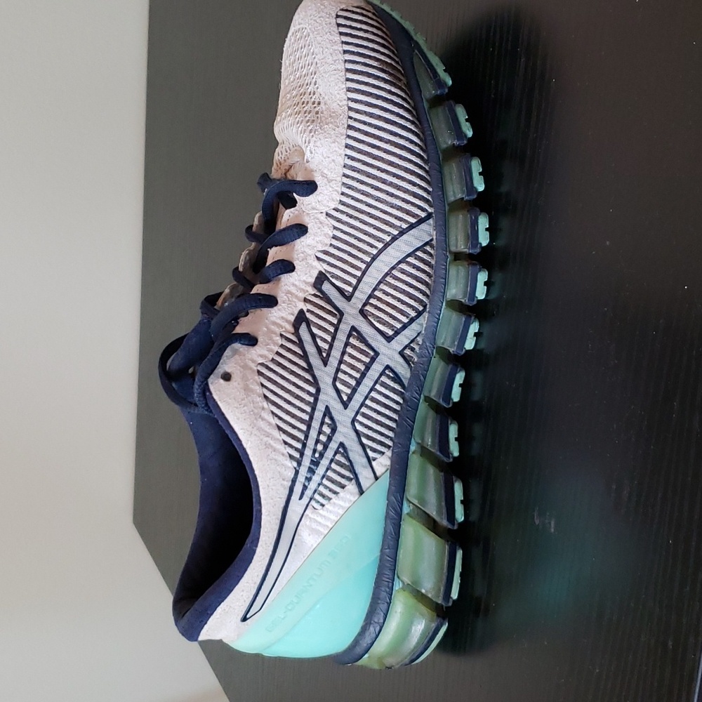 Asics Gel Quantum 360 size 7.5.  White, blue  & green.  Pre-owned No insoles.